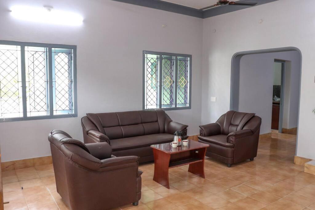Madura Homestay - Gorgeous Home With 2Bhk 5 Minutes From Nh44 Madurai Exterior photo