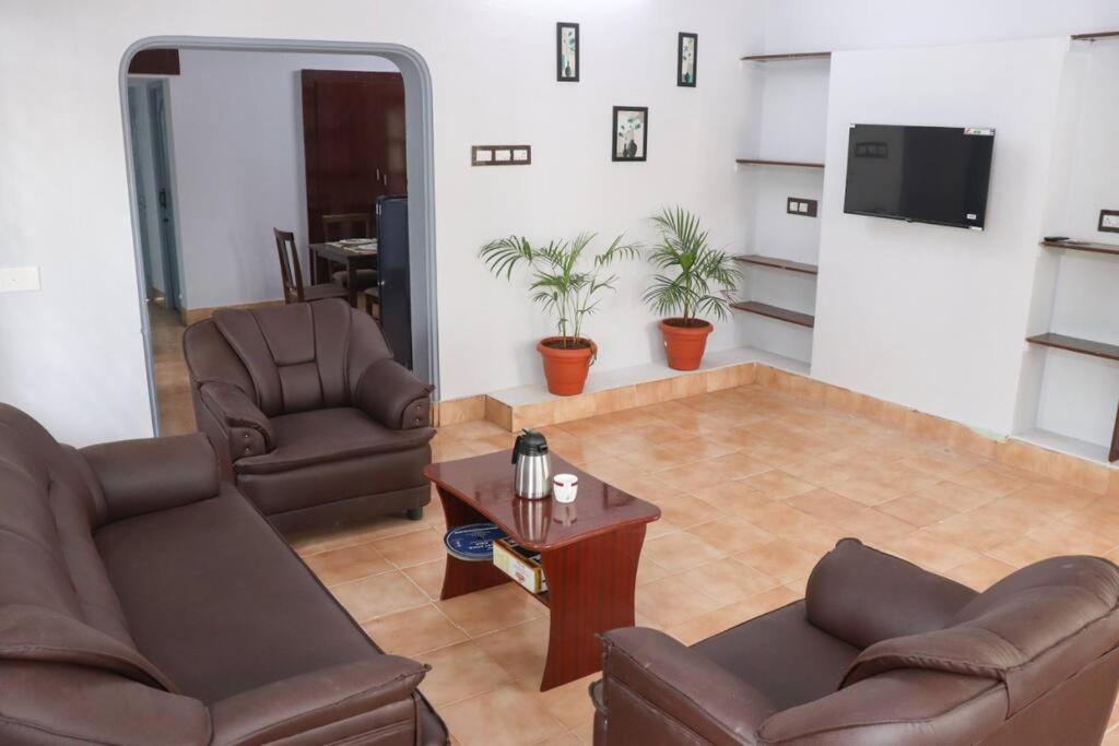 Madura Homestay - Gorgeous Home With 2Bhk 5 Minutes From Nh44 Madurai Exterior photo